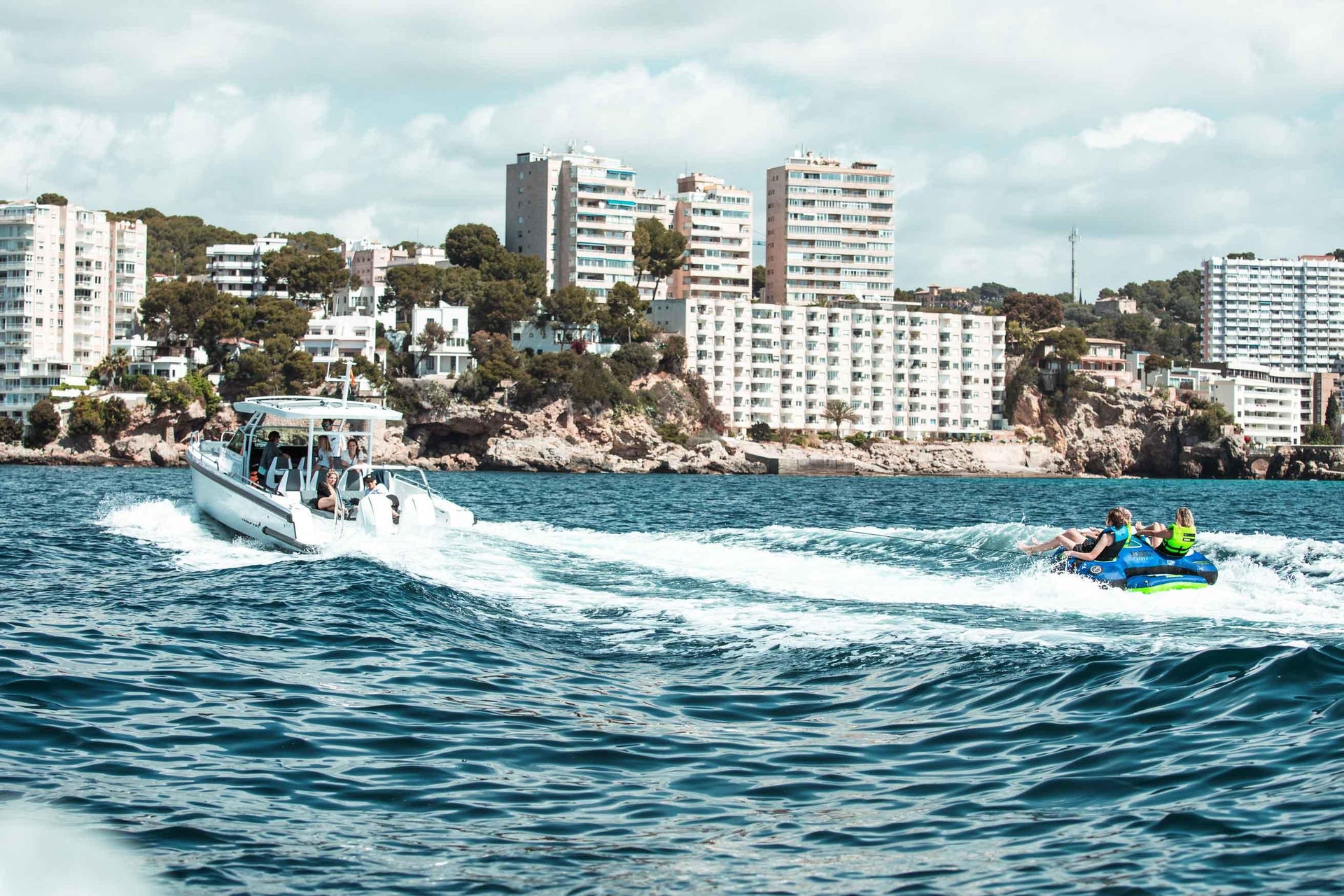 65218bd2c999ca127992ee1a